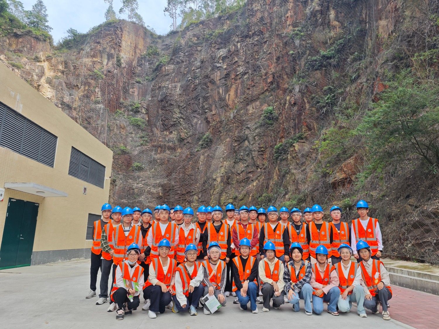 FE0DC296EB87C64BC33AA34BAE4_7A4B7CDB_76F00