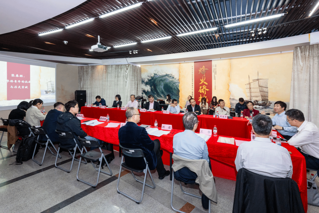 ��Ժ�����ġ���������������ս���е�����������С���ļҹ��顱ѧ����̸�������ֳɾ���