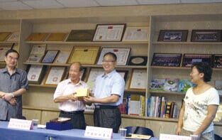 D0E4DDEF8B3A3A90A3F92F13ECF_CE7D98EA_521A.jpg?e= D0E4DDEF8B3A3A90A3F92F13ECF_CE7D98EA_521A.jpg?e=