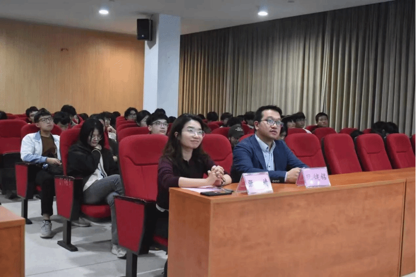 1D2B8B686F711F2EEC7EF53E252_F1402EAA_2EBE4