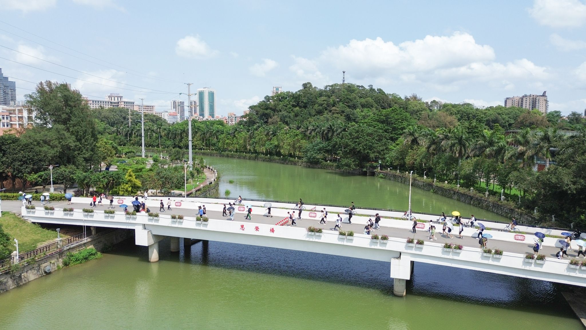 BC472B2082F401EB0CDB8E6FE22_0E3B0BD5_6E7A0 BC472B2082F401EB0CDB8E6FE22_0E3B0BD5_6E7A0