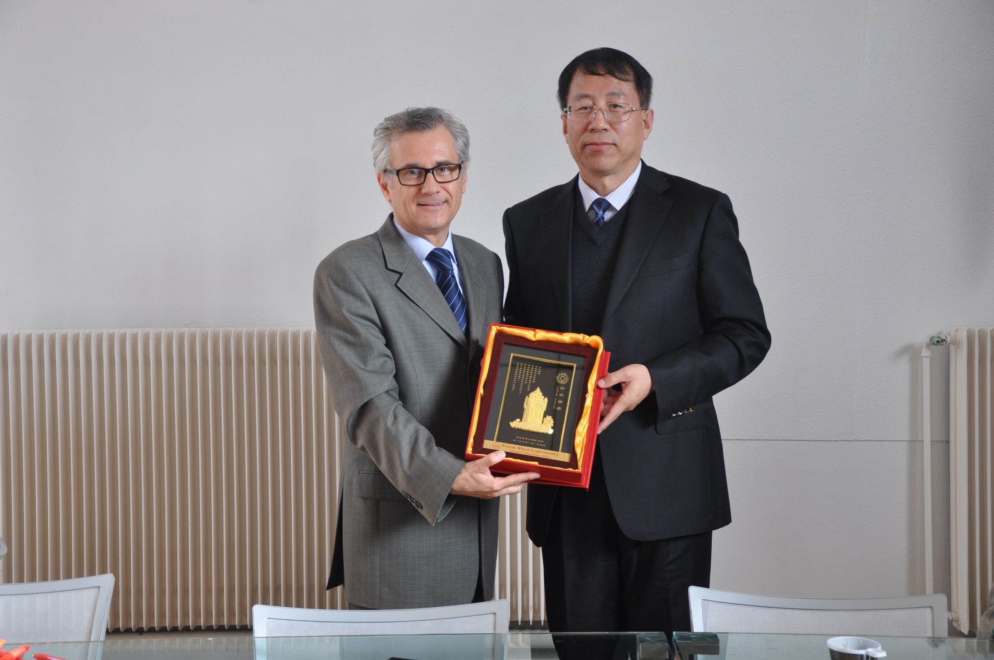 BDB9E08771559E949B87BC50A74_1CAEA21E_4B189.jpg?e= BDB9E08771559E949B87BC50A74_1CAEA21E_4B189.jpg?e=