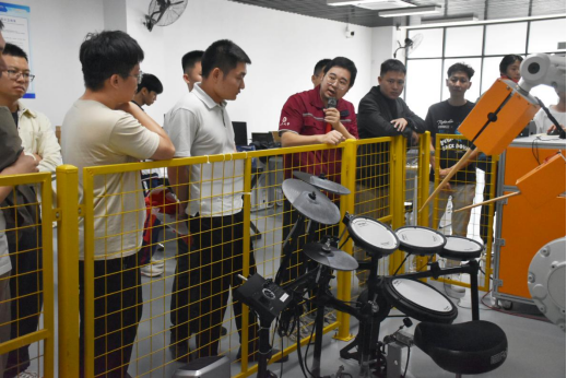 8E0853A590824555E2E4D680B7B_389C43F9_AFC08