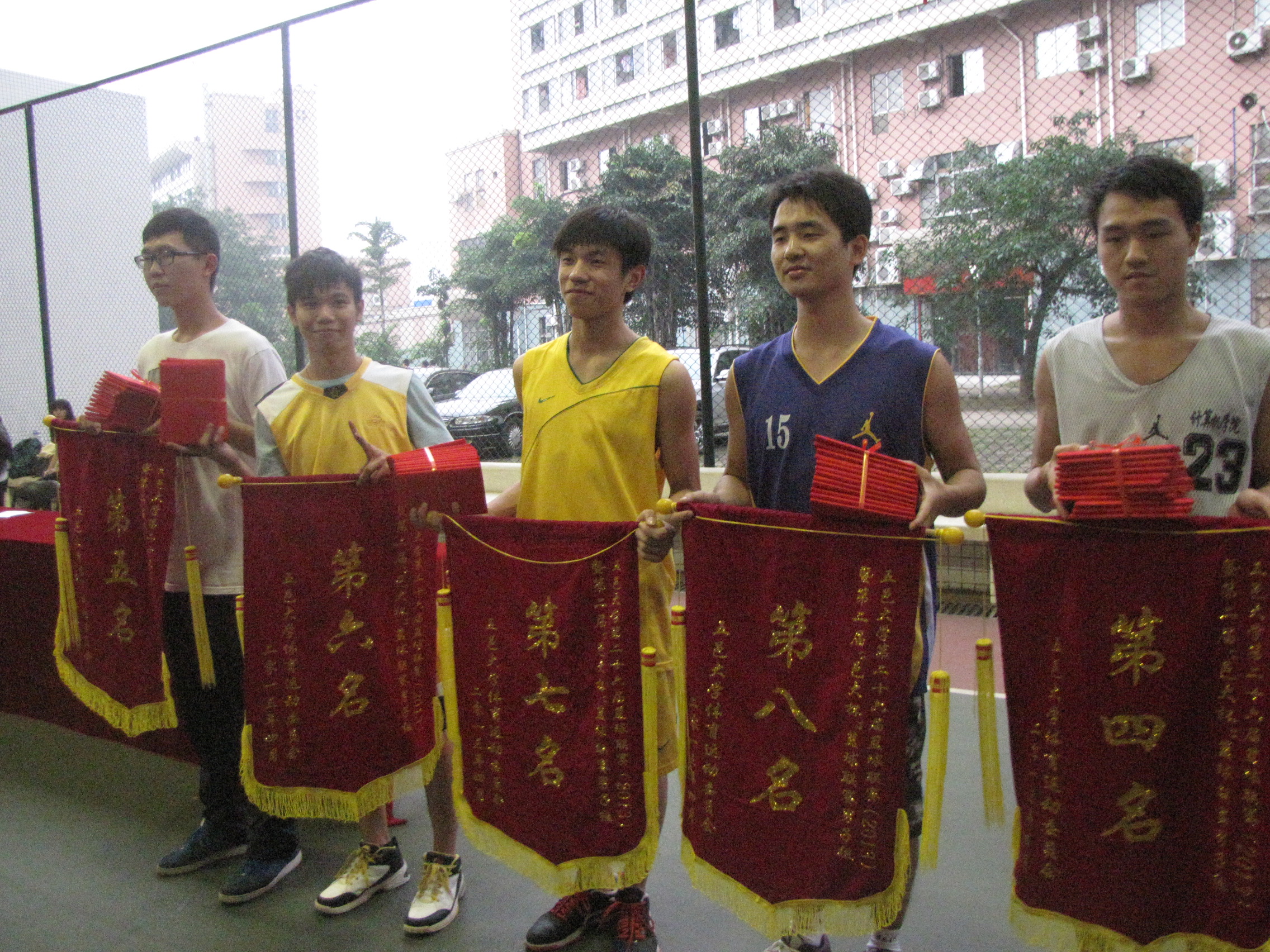 F041562BFF749434B5533491091_B37C093F_180386.jpg?e=