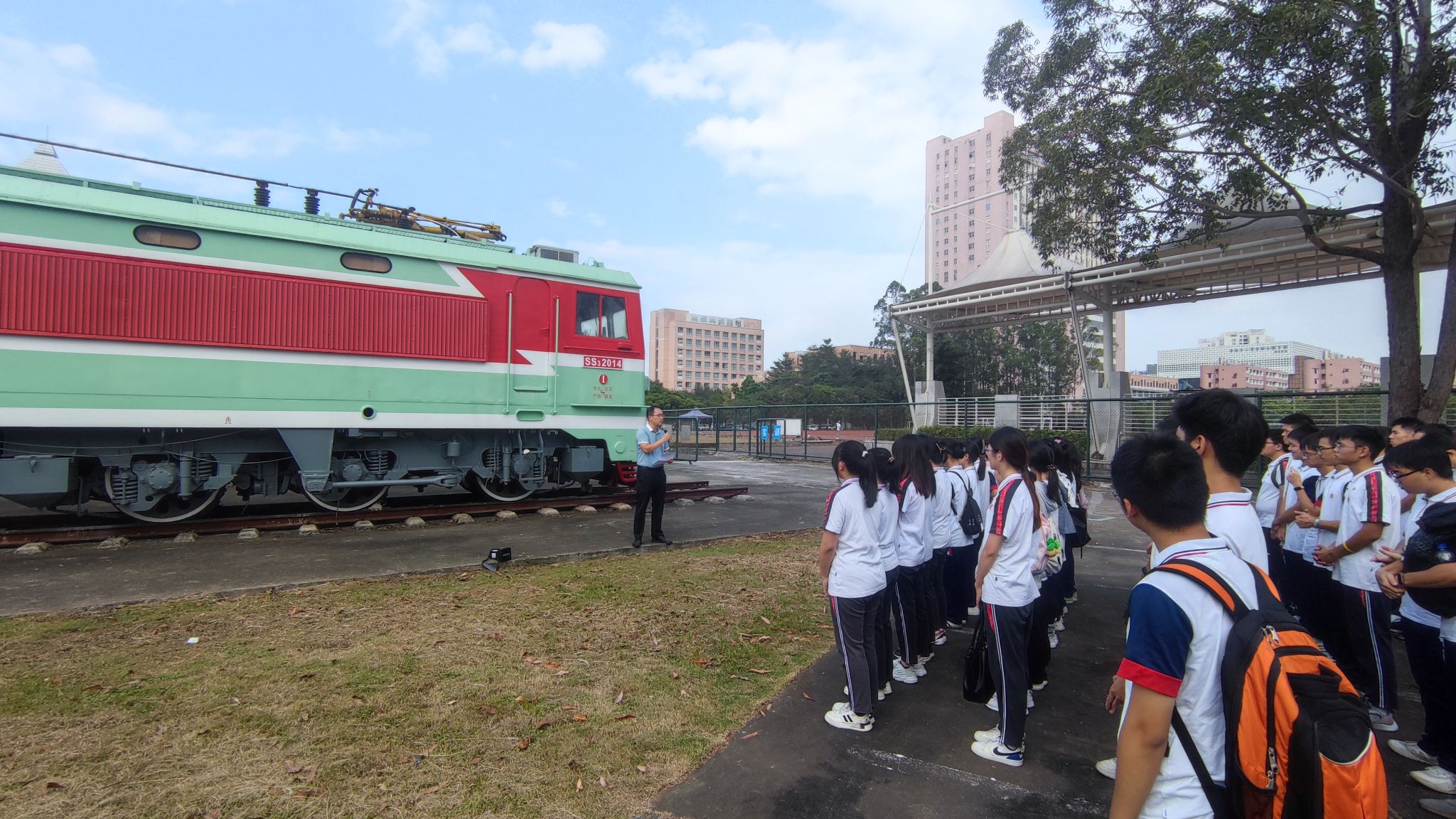 6E2F81B5F9897263EEA0EC19479_EC3A4A51_6FDA9