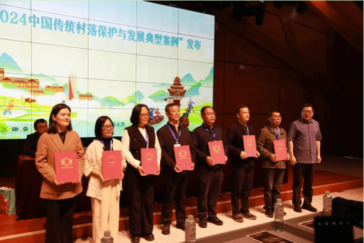 B76AB2413D0E52AEC9FA6811DA3_AE192F0C_23526