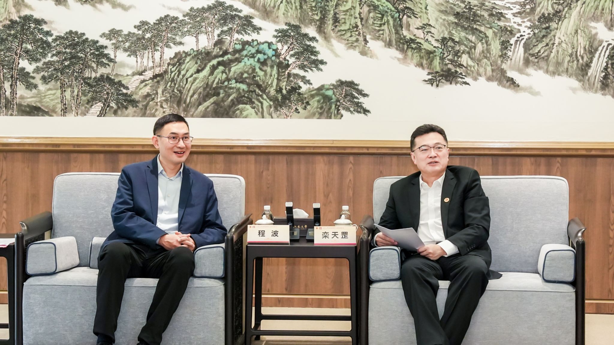 EAAC1BD69306BDE4BA0D0CDC643_F1C8D676_5953D EAAC1BD69306BDE4BA0D0CDC643_F1C8D676_5953D