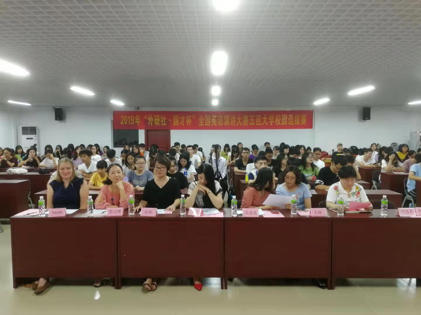 06565C5675EFE7B977DB2405DB7_77DAA992_E54DA