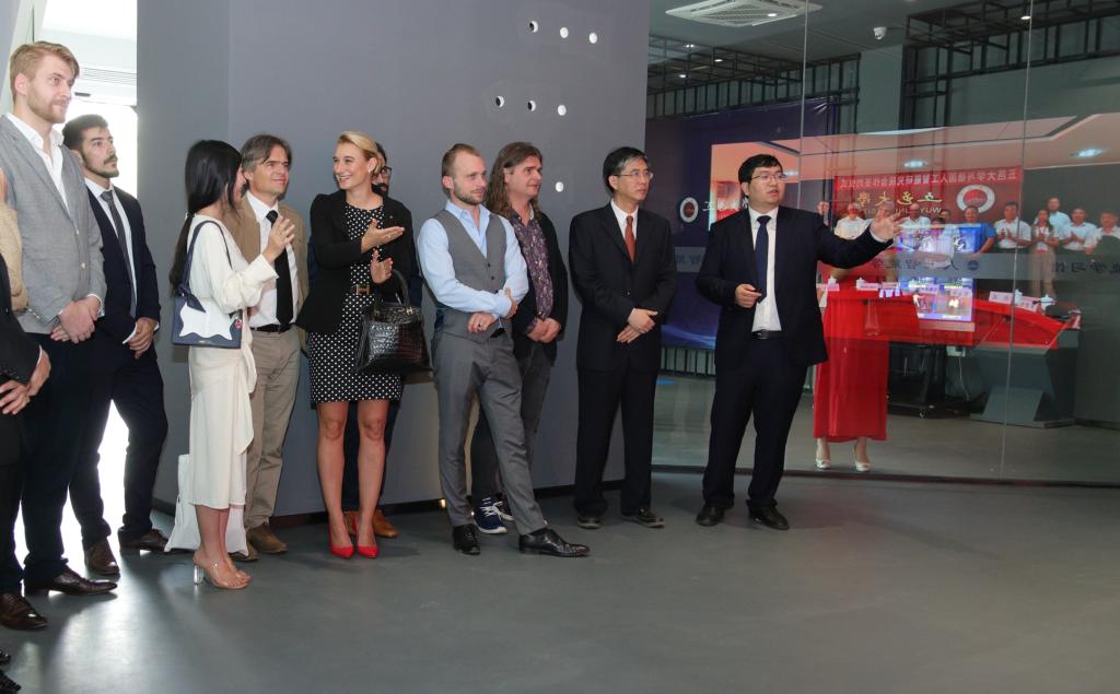 DB83CD72A845EB3CD6D2CAB6D92_425E8CAD_125AE