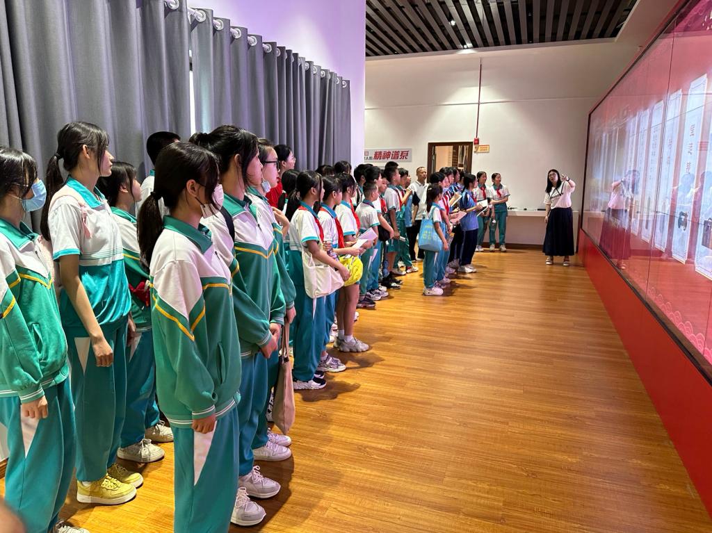 94A3CE600CDB10EBE69E67CD949_B414EB02_236EF