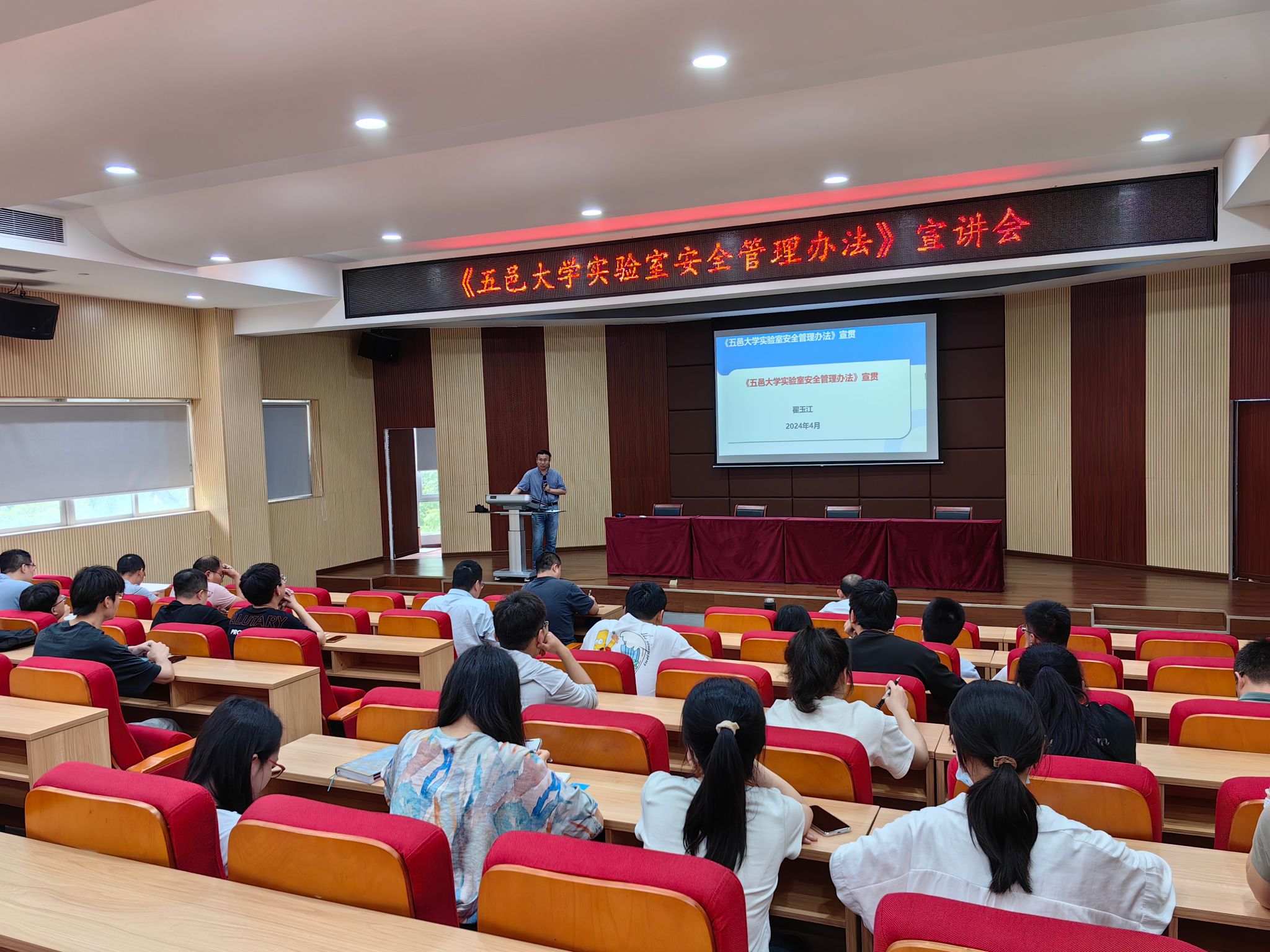 A98CC51DBD7F56CFAEEF12D6DB2_D056EAD5_6C854