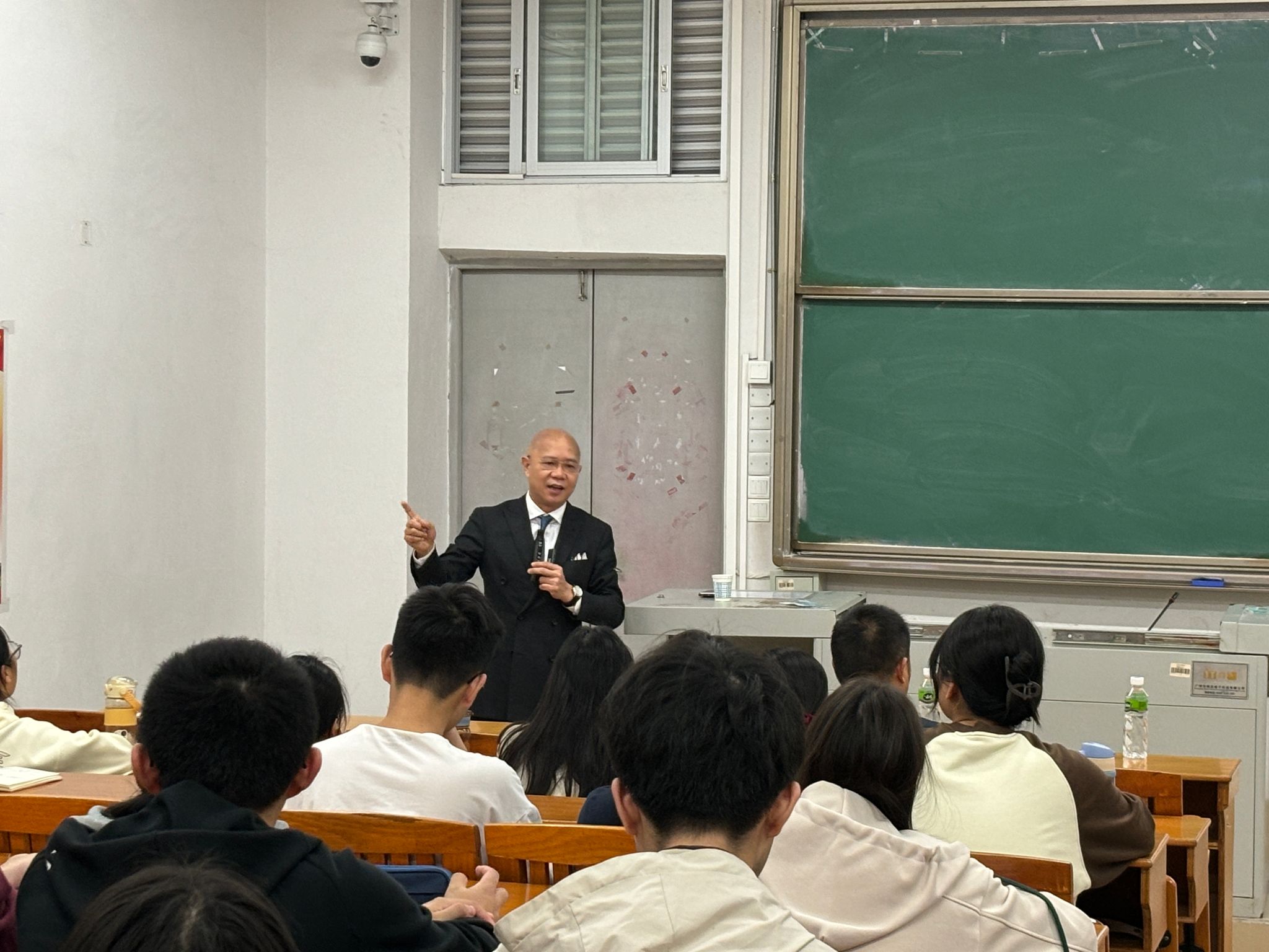 F58C42F442E8956E6E82BA3CCA1_195FA419_5336F