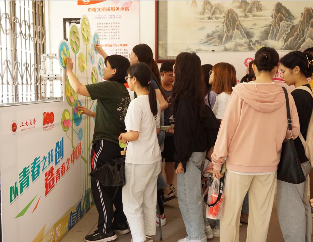 0AB2E70FDFDC40539B2080E7200_71F1E115_1B435