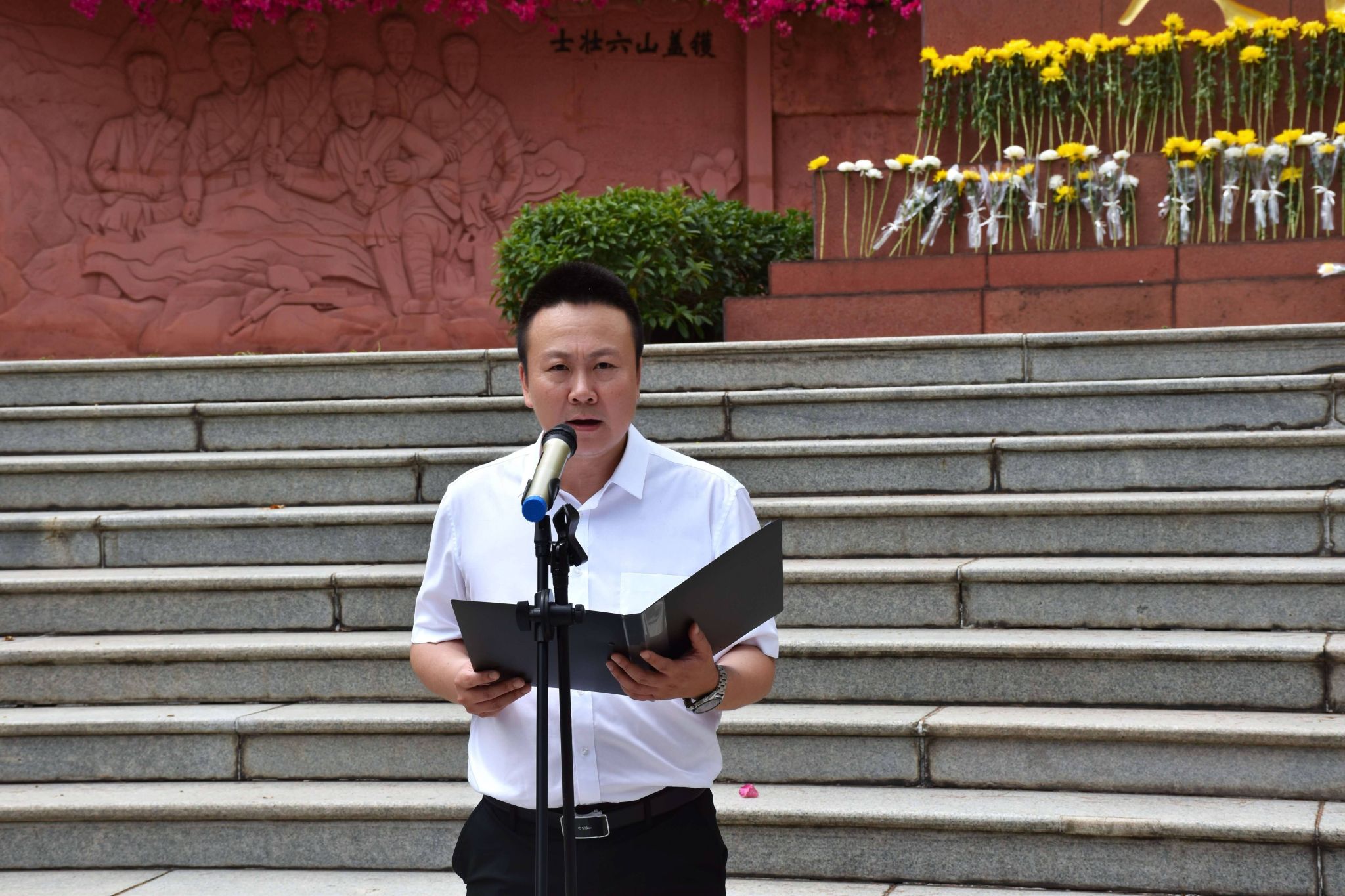 1BD3E3064F2036F4D6E8DE60211_4BD7E66E_5FF44.jpg?e= 1BD3E3064F2036F4D6E8DE60211_4BD7E66E_5FF44.jpg?e=