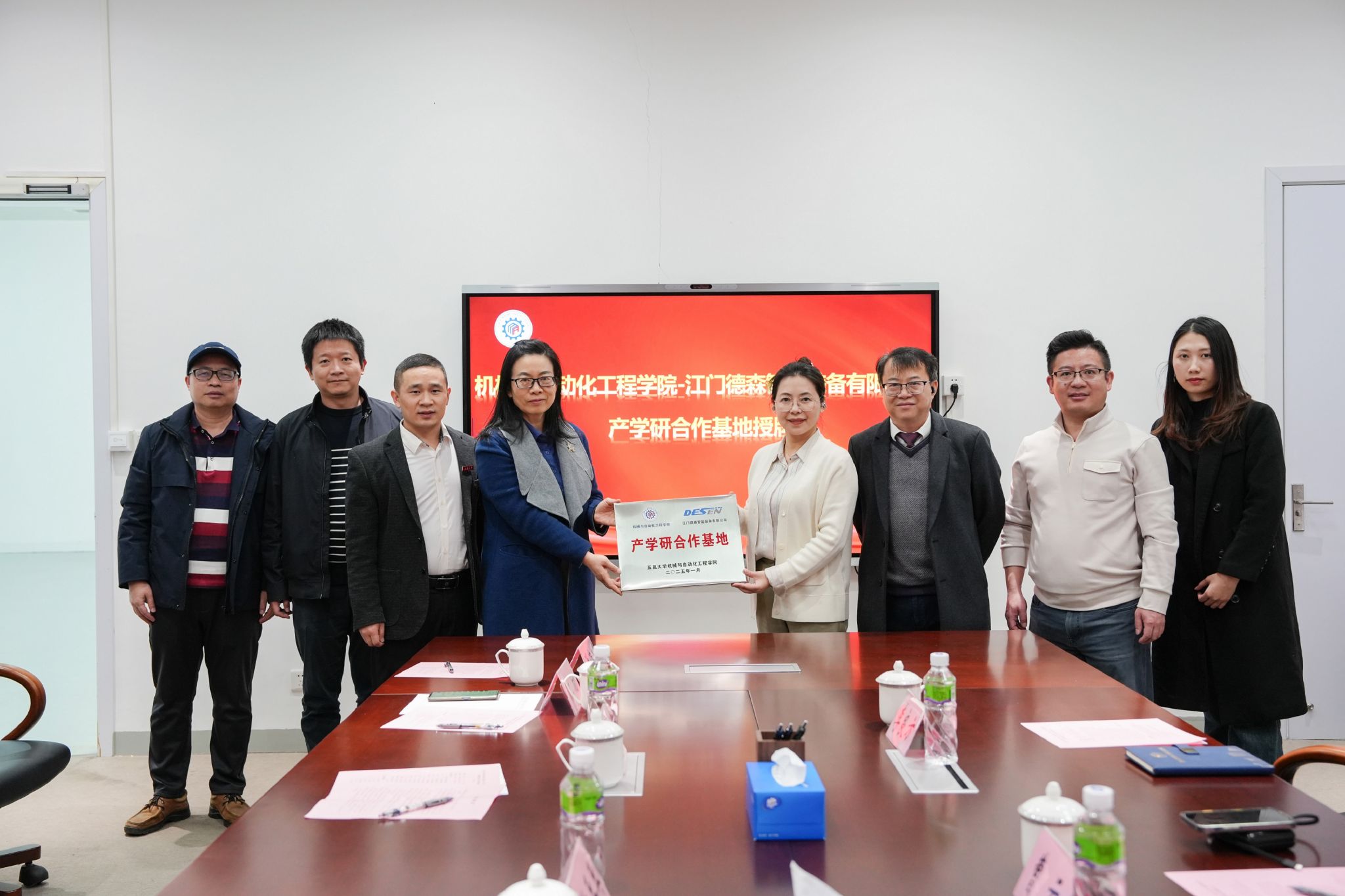 D1DC08F5C17D239CAE370359CD9_E012E477_3A5F3