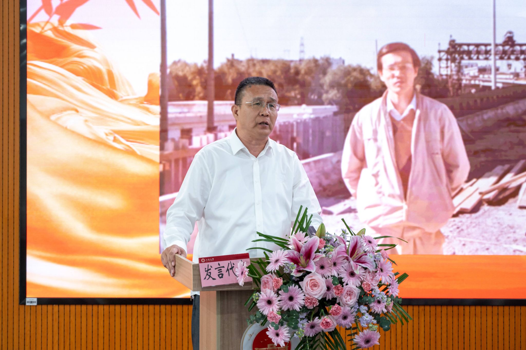 82B39A652DE4D62E46343C9D041_5AD70C56_4DA24 82B39A652DE4D62E46343C9D041_5AD70C56_4DA24