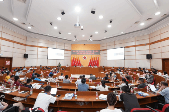 365F8FF42146E19419A04F884E6_CA608AC3_196E8