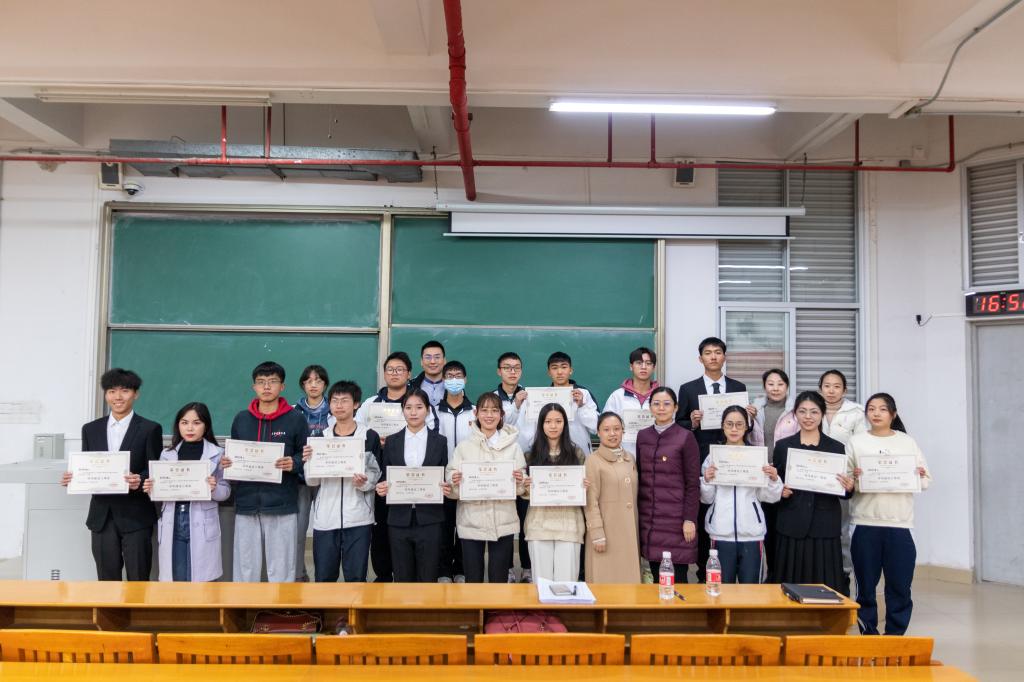 CD70A1DF7A86B259F09AB4F20A8_BAE8F885_16A9F