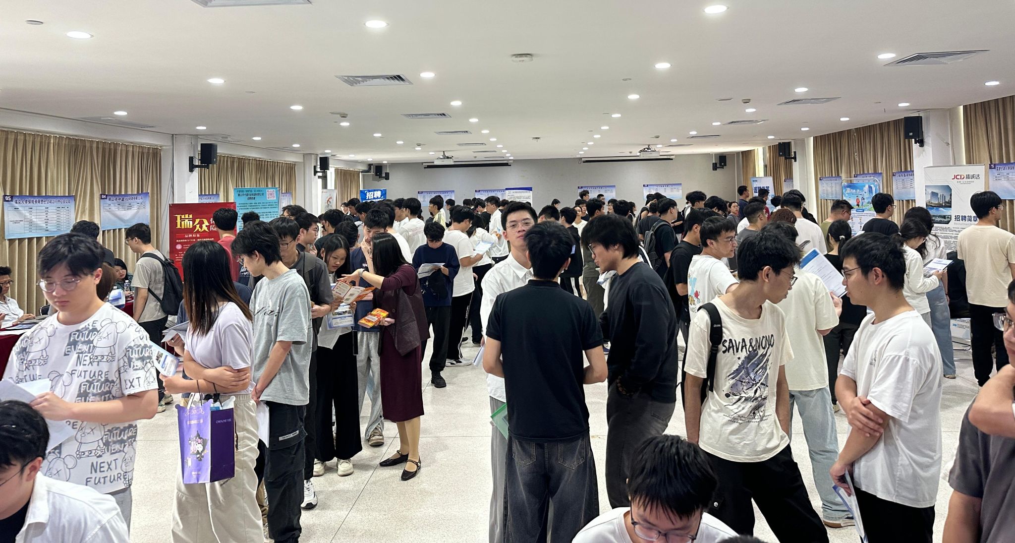 F56C25856CDE7F827EEFE427701_5ADDAE21_5EB32