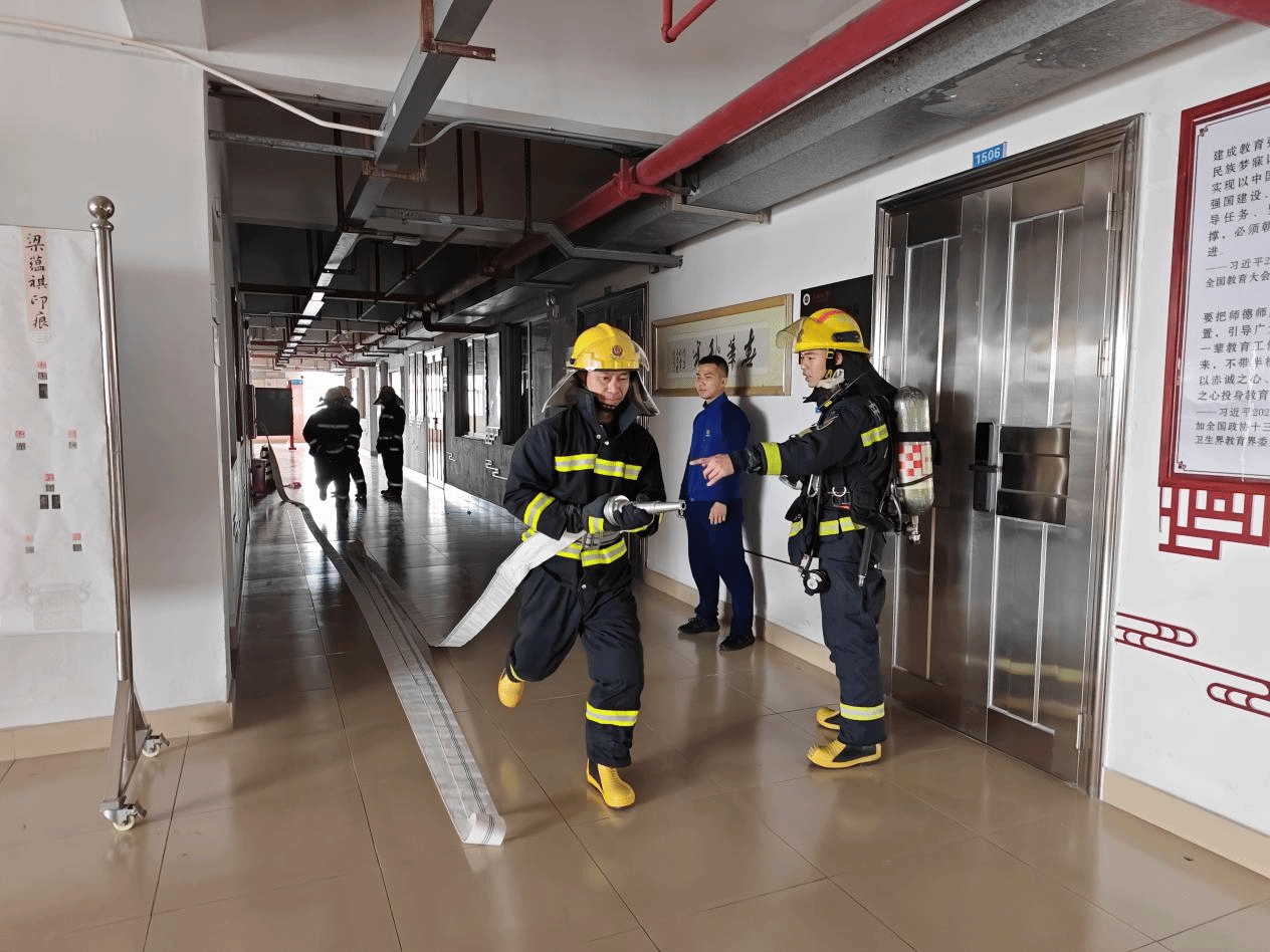 2AC55402D731644F11E381ECEF4_62B9727B_7C7C3