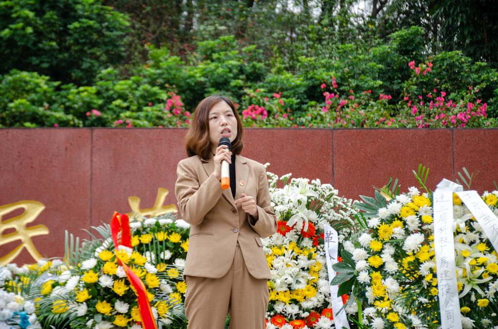 1A9FD4C6B5D4A6351A9D9371329_03983062_2538C