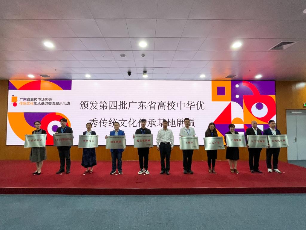 EEAB5476FAB0E970C2A4BCCF167_5928BC18_193C8 EEAB5476FAB0E970C2A4BCCF167_5928BC18_193C8