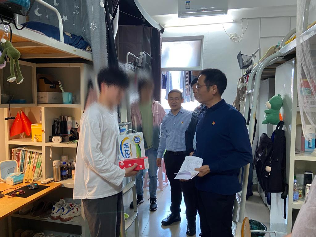 D39839C61E604DCEB2D8026ECEB_7A8F18C0_1D0F7