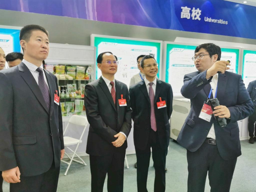 2EF8968372069813D181451AED4_FC06E323_140DB