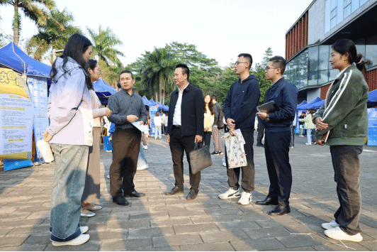 E46623C307B3D5EDA2FBC4688A1_F28D03F7_1B308