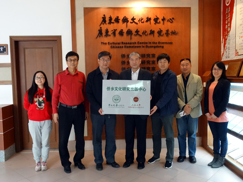 6E7CBE314663447E0D9B77BC1F4_EEFB4D44_2D371.jpg?e= 6E7CBE314663447E0D9B77BC1F4_EEFB4D44_2D371.jpg?e=