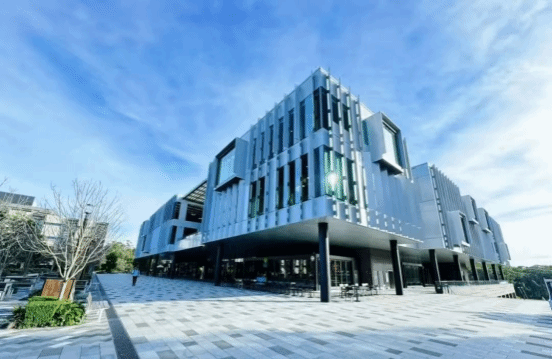 B475994940BD8BD6B05C67DFA60_06265AA8_1811E