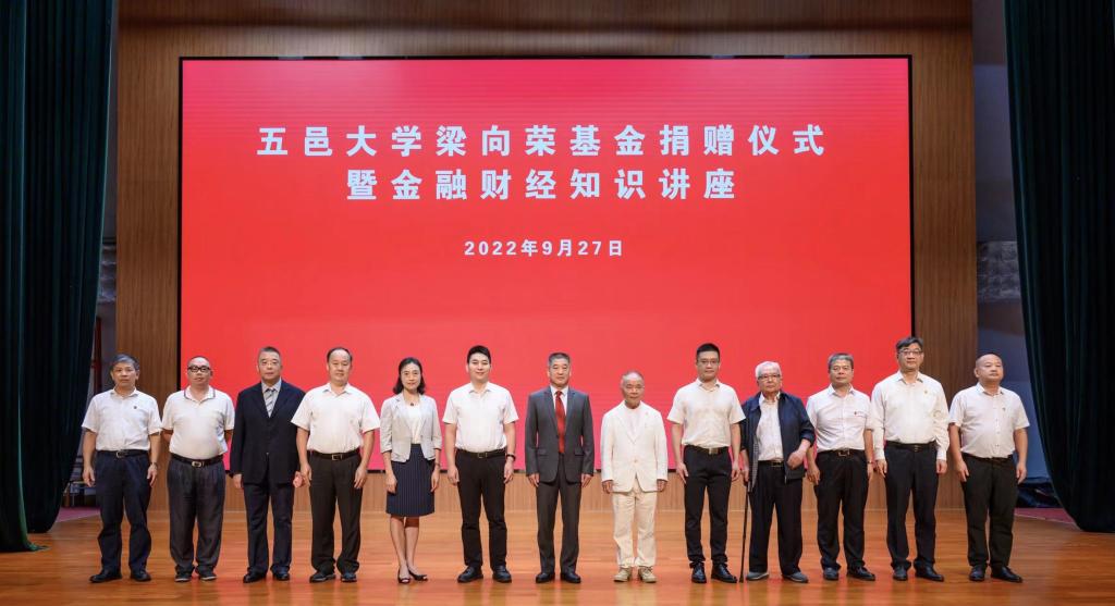 DEB6241E7B91EA7978145C01FA9_D58A4F10_11CA5 DEB6241E7B91EA7978145C01FA9_D58A4F10_11CA5