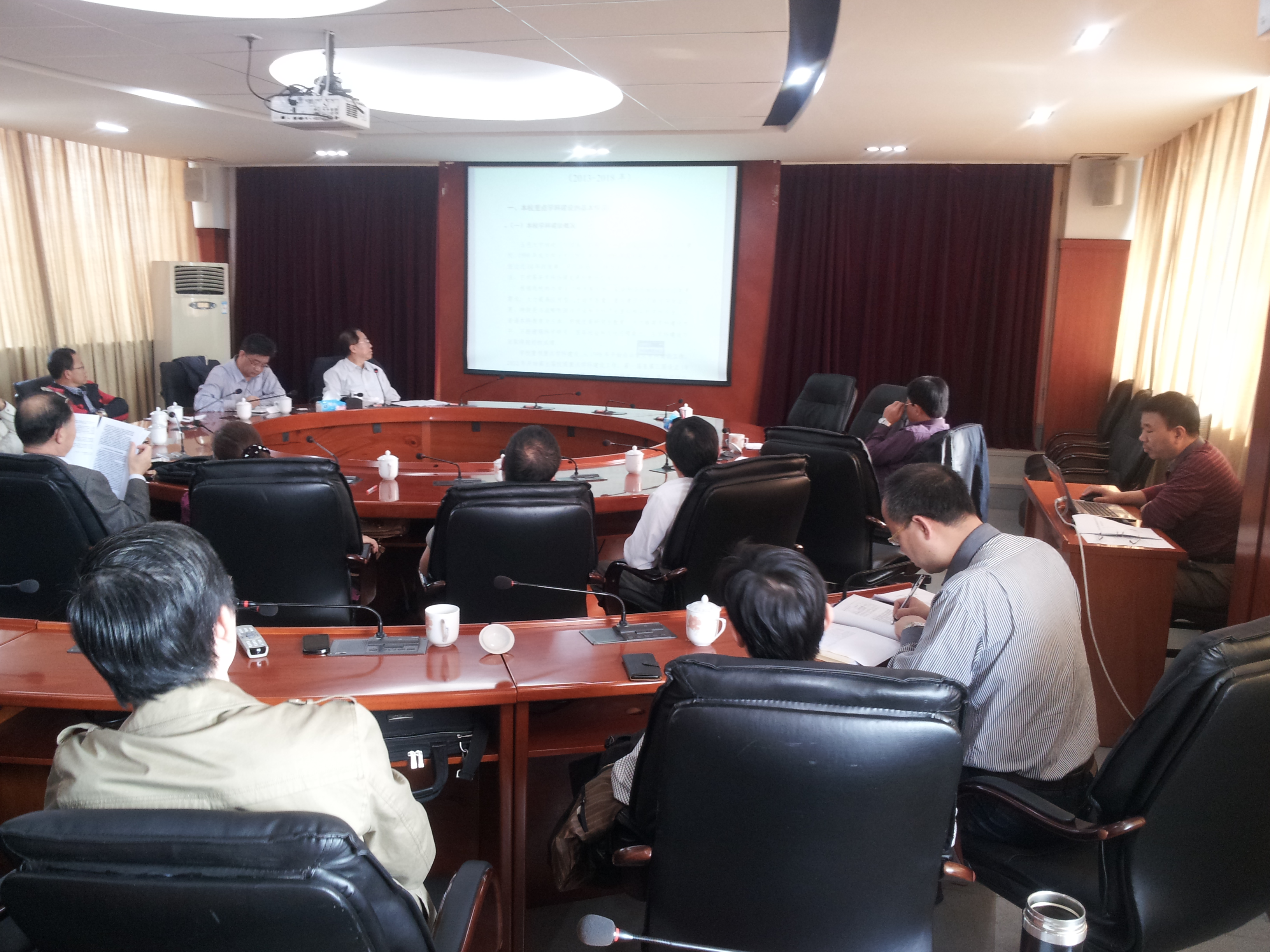 0E3B3D713BA2D538548131E9021_99F34923_2875FD.jpg?e= 0E3B3D713BA2D538548131E9021_99F34923_2875FD.jpg?e=