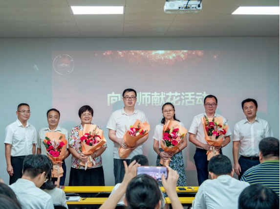 85684EE8562B9CB901FE8FFCB0A_283B5DAD_F0916