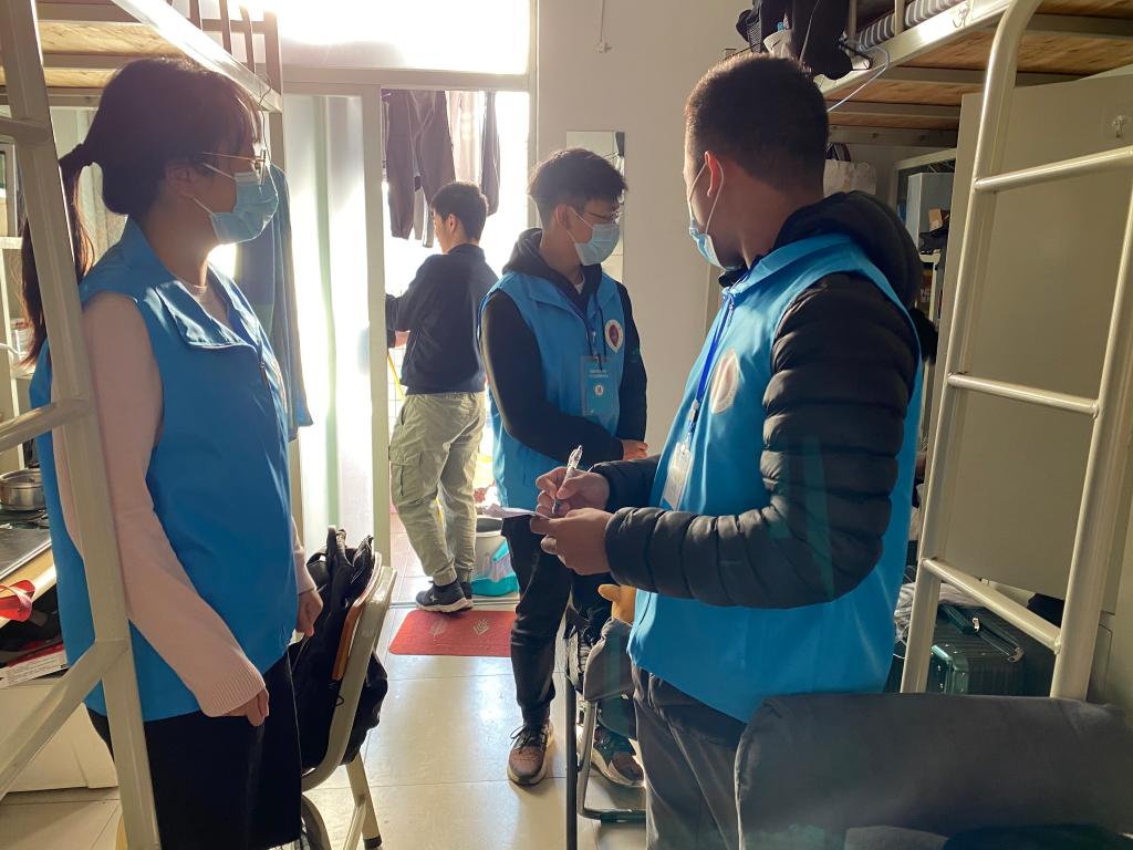 9EEC13B9B9961FDBFEDE329A4BF_EE8AA775_1906E