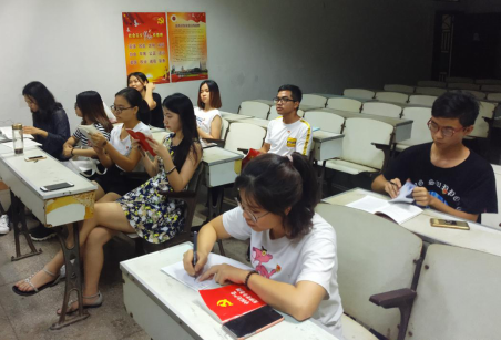 45D8D1DDDDA0008CC24A3F2BB21_3CE5CD54_37962