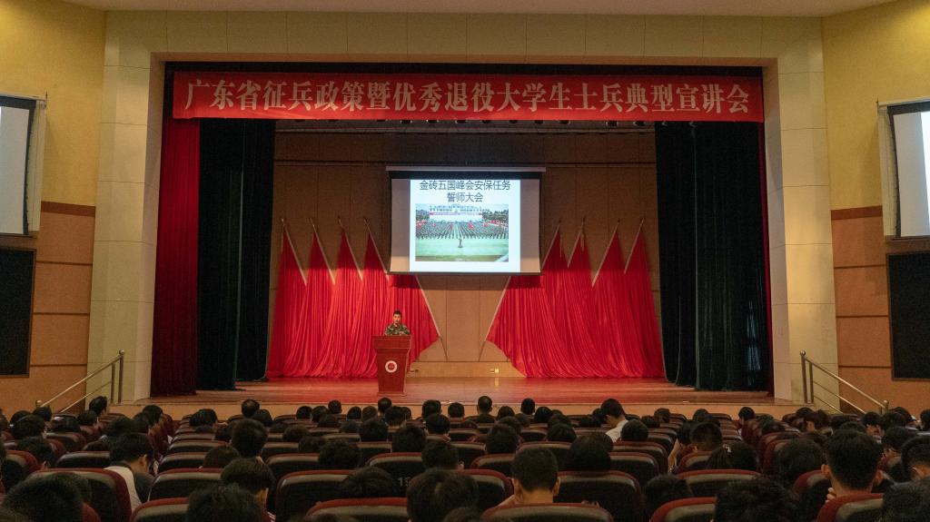 5628A3F85767713D38D5C7A4751_A5A63A92_13555.jpg?e= 5628A3F85767713D38D5C7A4751_A5A63A92_13555.jpg?e=