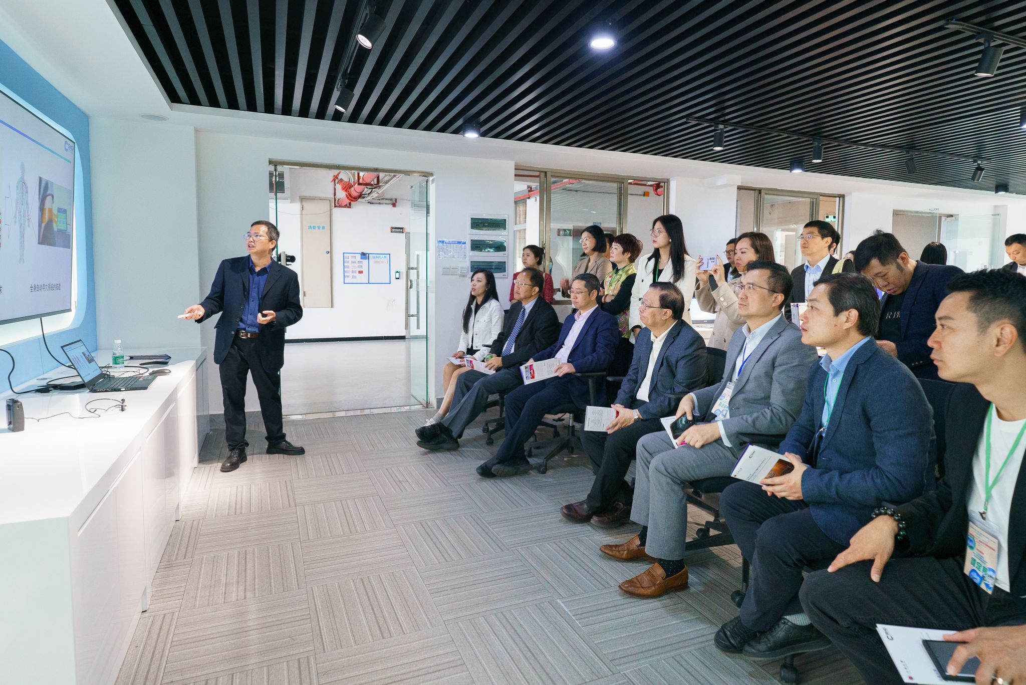 82C1D2F6C8F95124FE33FC3CCCC_3380F27F_6F6E6