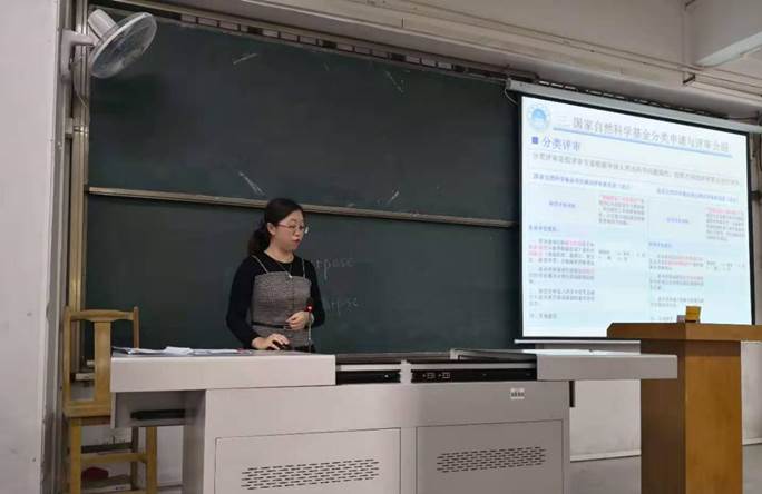 ECDBB8F4F90E20BBB05E29FE8DD_5A70A6E1_7548