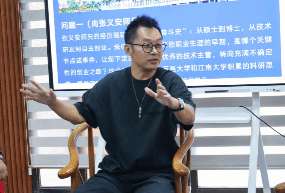 5FEE007F207D0AAC11E7632159B_67C8E7C8_18DDE