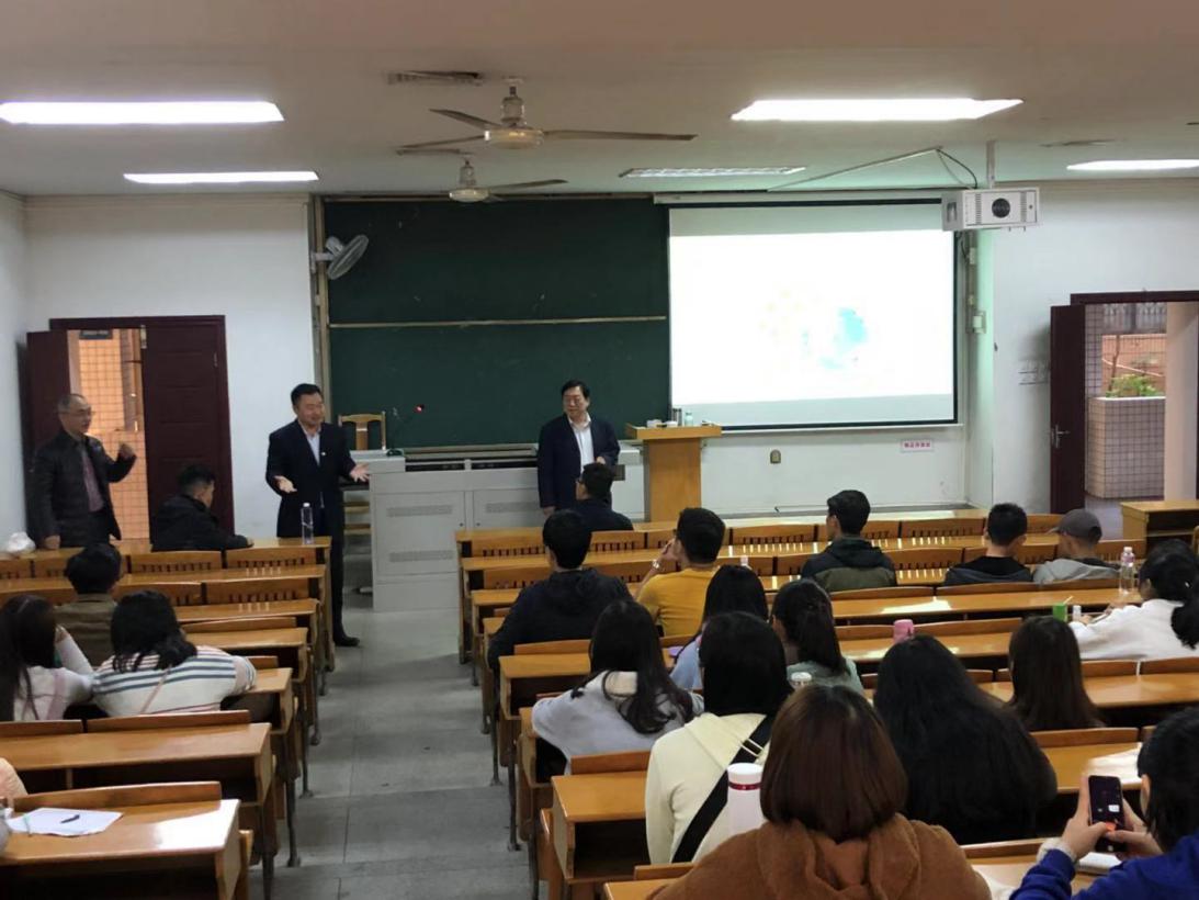 22DEA10F22DD18DF5164D750BFD_18C2250B_1701A