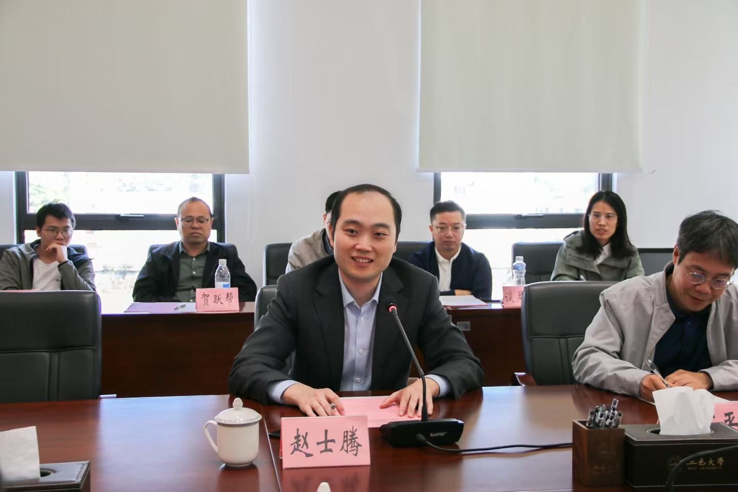 F4F015CE2DA5C674F9458473DB8_E562ECC5_1A181