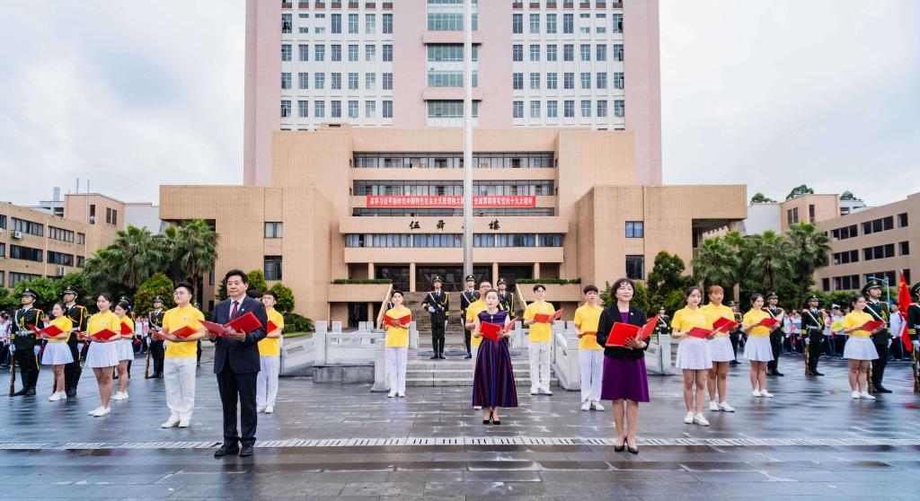 5CC83AAB9892E2C3E9CBCAD783D_68F1FF5E_19326