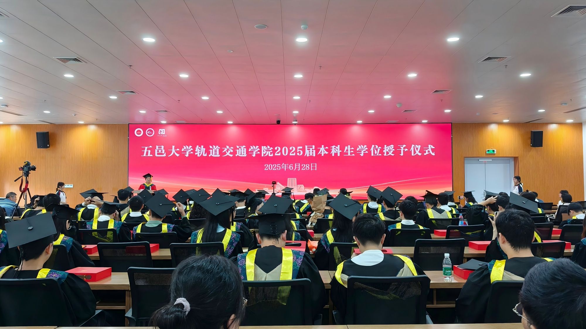 382EAEC326C03AF0C1D04ED08E3_A721753B_4CBA4