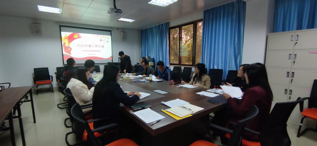 57CE40A2085F81B7A84A19CC7C5_887B51D1_DCF0