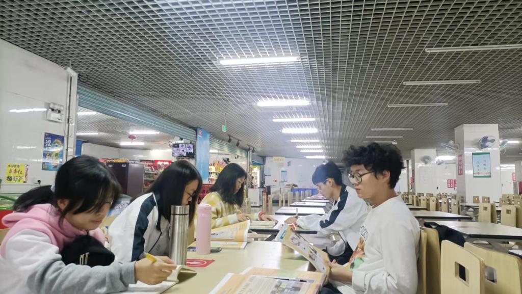 9207AC09175BD56B8C1D66AD38E_D12E1828_1AA7C