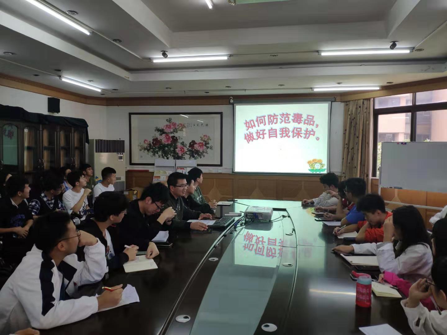 FEB27BB8E8832DDB8C0896EA0AD_083D81A6_22533 FEB27BB8E8832DDB8C0896EA0AD_083D81A6_22533