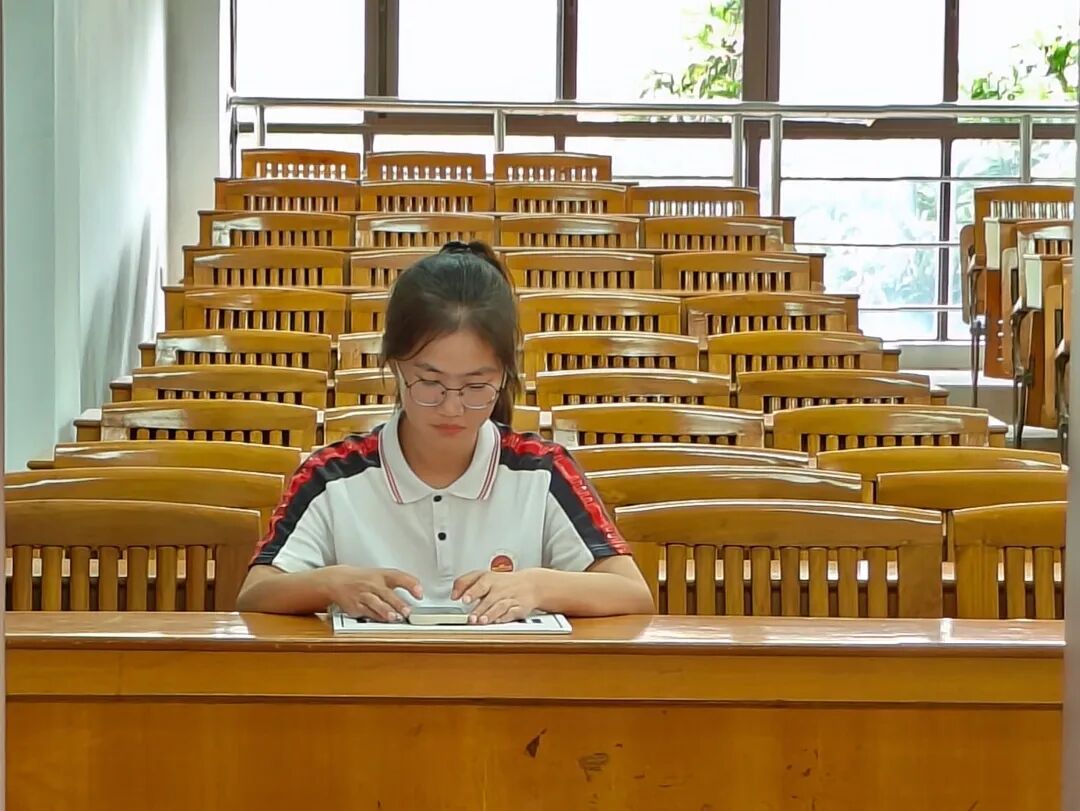 7932BE4184A0D26C3491CBF0F91_D6A37C76_2142A