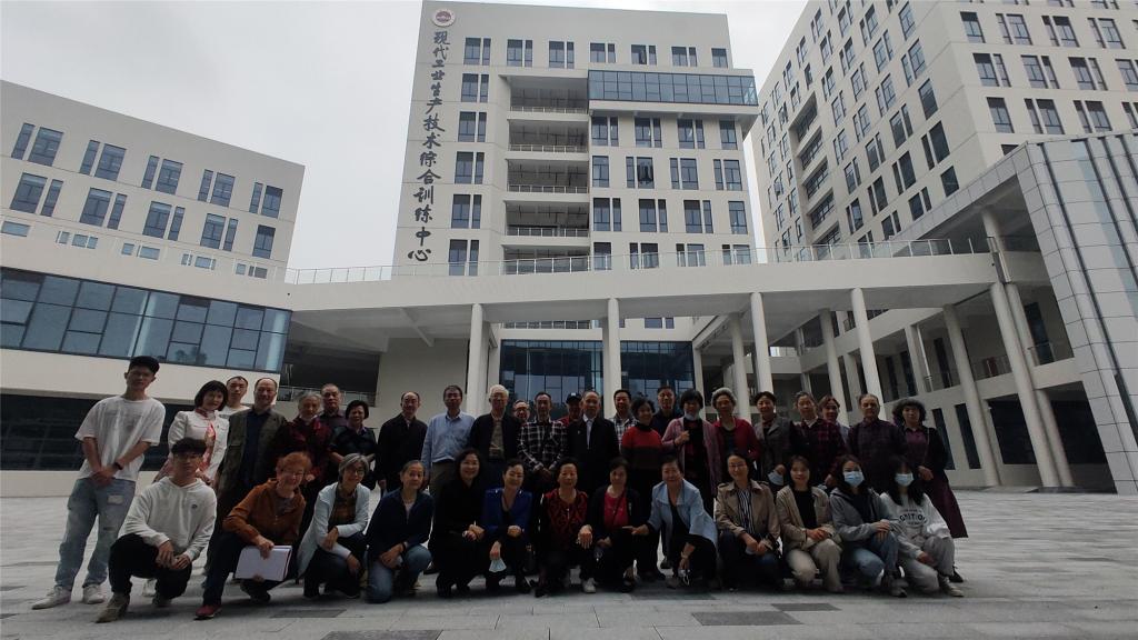 8E51C5C7C87B3B238D549882DD2_58F16F55_180EF