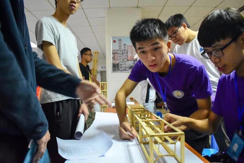 8BE968C7800E5DD2E28873732FC_4AF8E552_E146